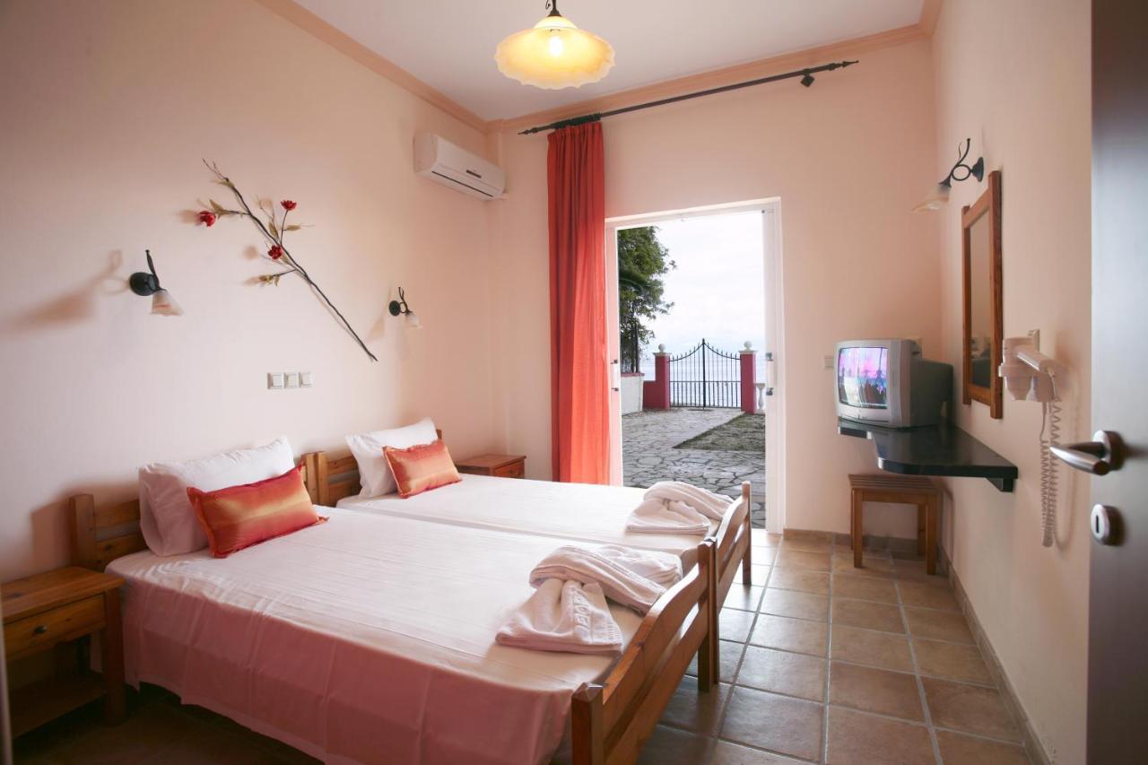 Apartments Corfu Sun Sea Side Benitses  Zimmer foto